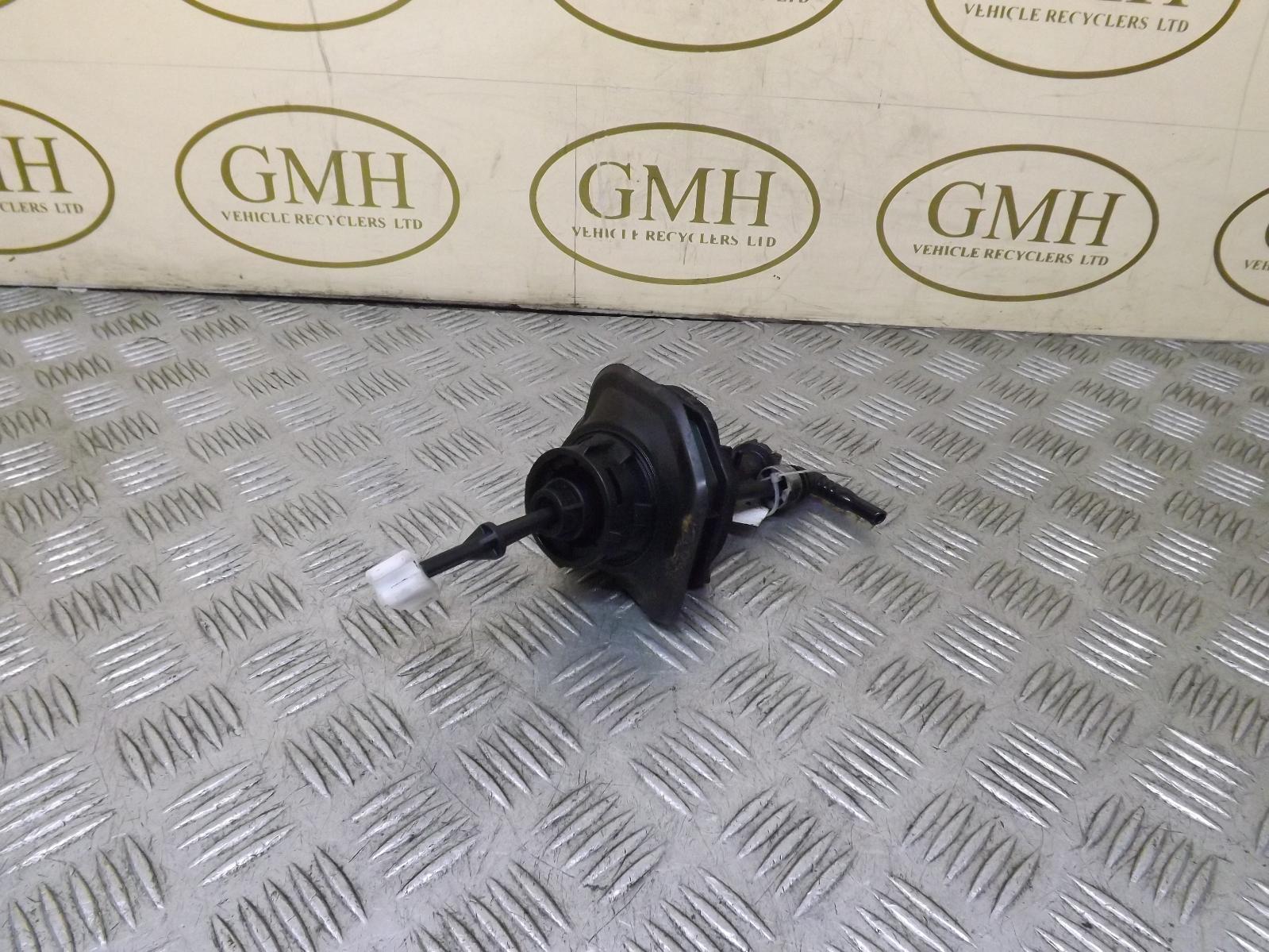 FORD FOCUS 1.6 PETROL CLUTCH MASTER CYLINDER WITH ABS 20052008
