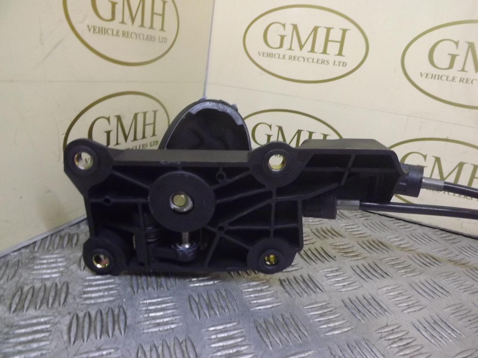 FORD FOCUS ZETEC 1.6L PETROL GEAR STICK/SHIFT & LINKAGE/CABLES 1998