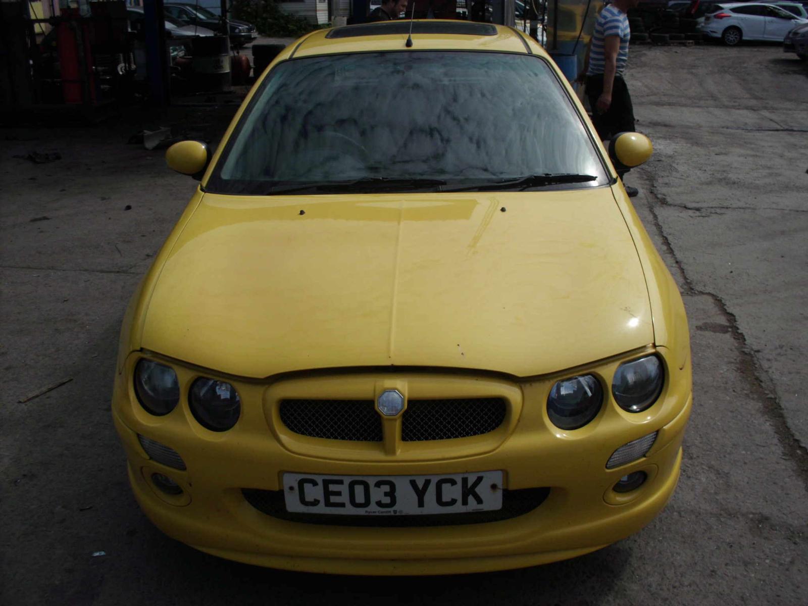 Mg zr petrol exterior under bonnet engine bay fuse box